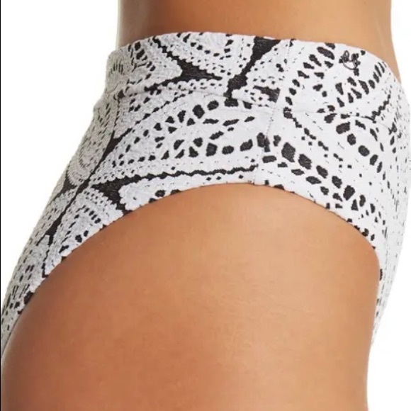 NWT Maaji Suzy Q Snazzy Lace High Rise Cheeky Cut Reversible Bikini Bottoms - Picture 4 of 11